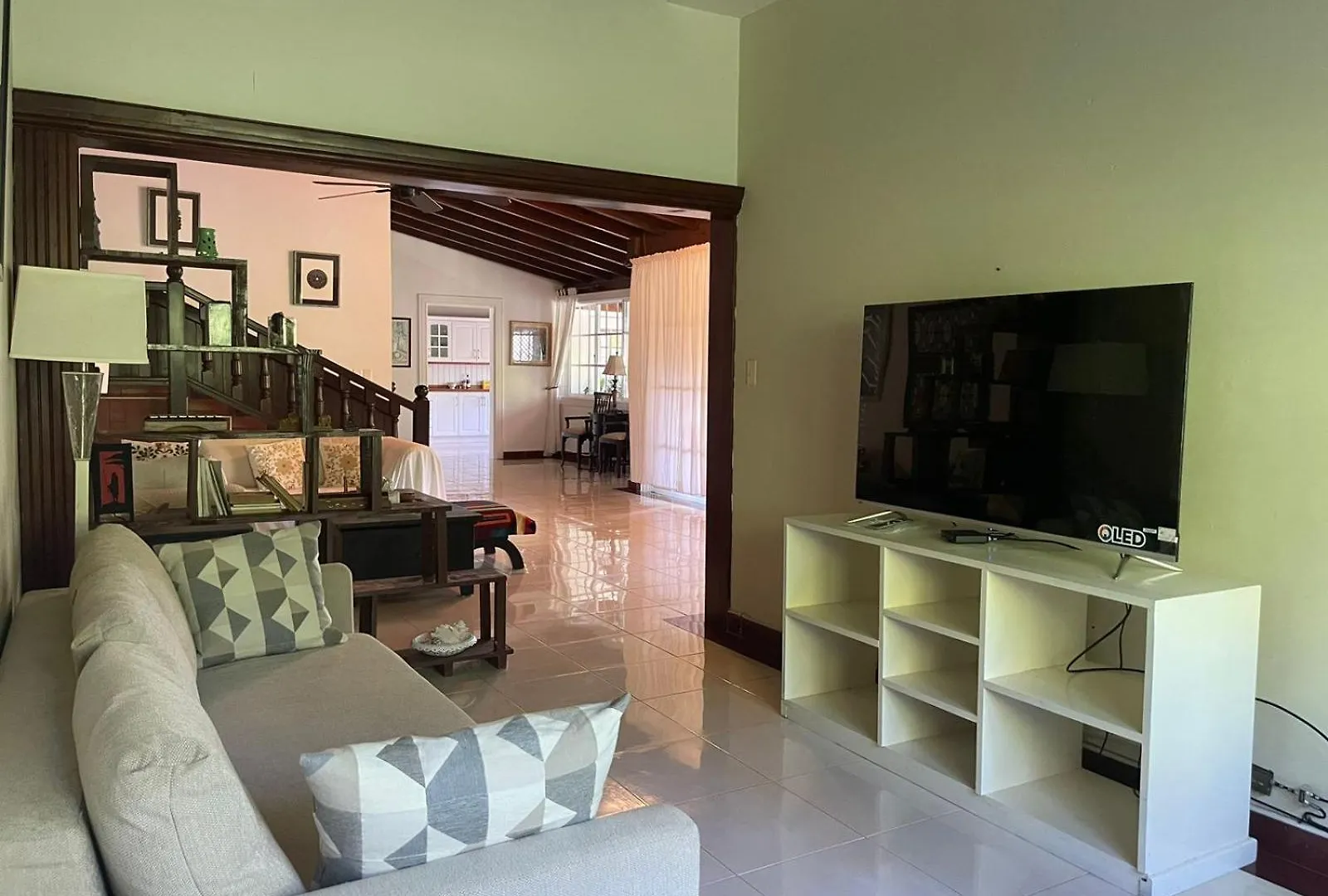 Villa Los Cerros, Hermosa Villa Familiar, Colina En El Bosque Y La Playa La Pared 0*,  多米尼加共和国